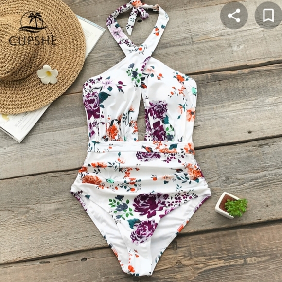 Cupshe Other - Cupshe Floral halter swim suit large NWT